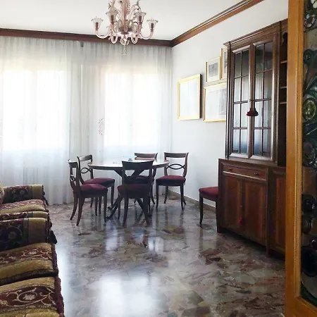 Tra I Vetri Di Murano Venetië